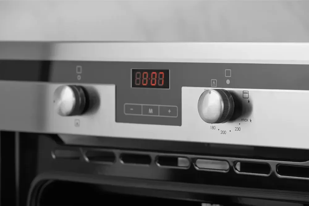 فرن بلت ان هانز 60 سم، غاز،67 لتر، ديجيتال بشواية، سيلفر×أسود ، OGO202-12