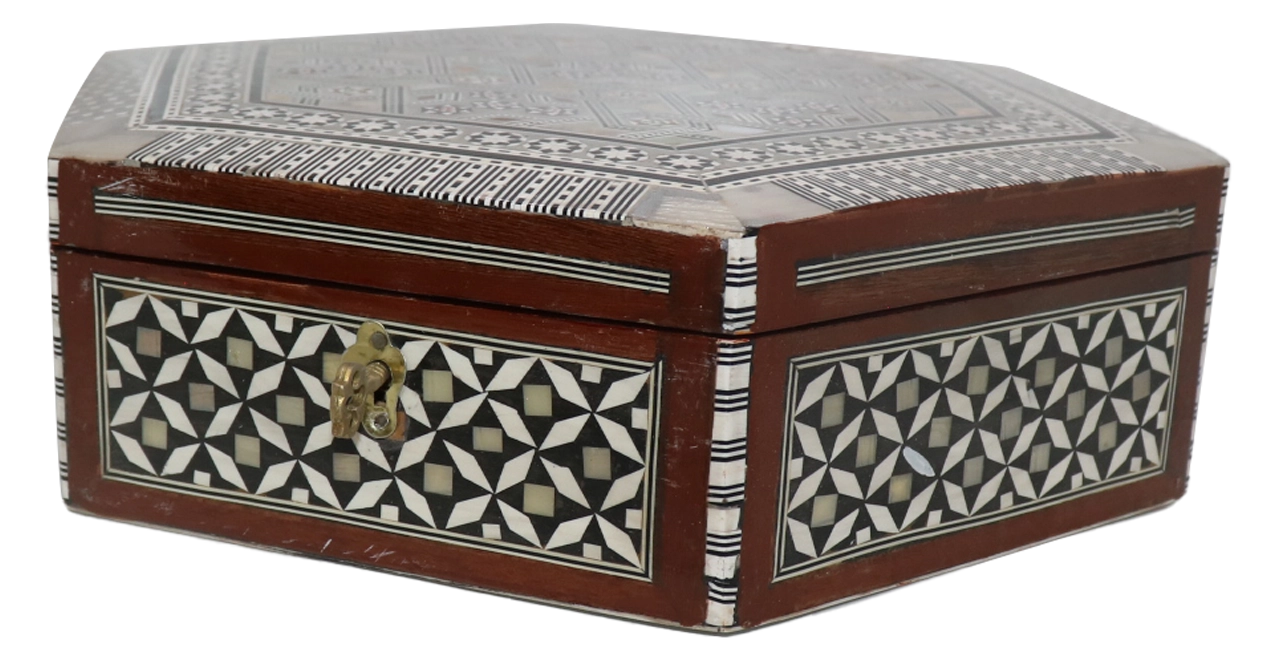 علبة صدف شكل سداسي 25 سم - بني مزخرف