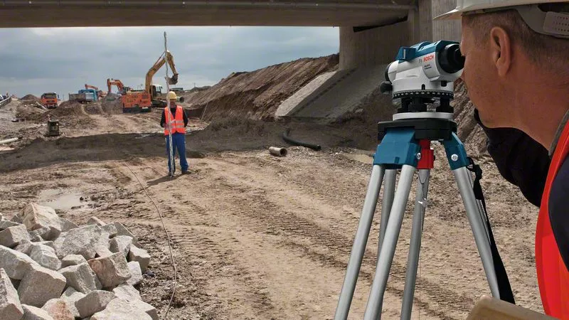 ميزان قامة بوش ، 360 درجة، 60 متر، مع حامل ومسطرة ، GOL 20 D PROFESSIONAL