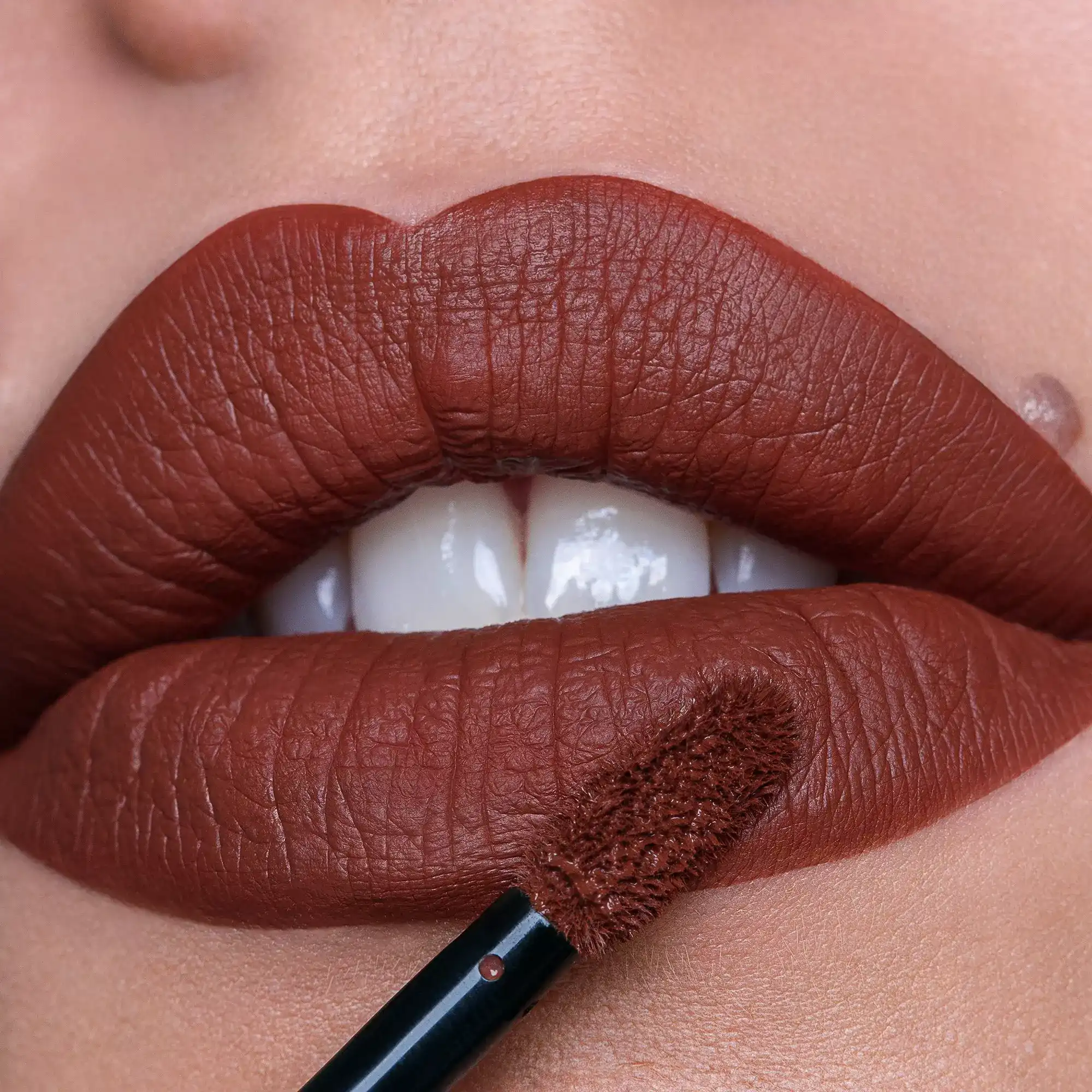 احمر شفاه كاتريس مات برو اينك سائل، 130