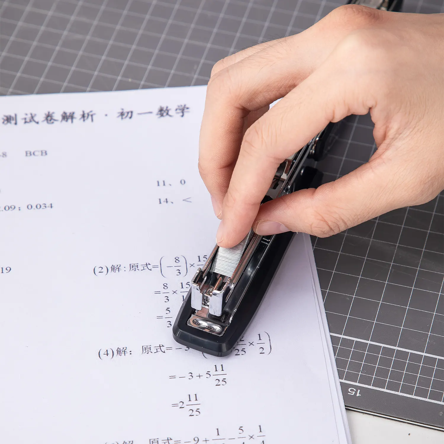 علبة دبابيس لدباسة الورق المكتبية  ديلي 24-6 ، 1000 قطعة ،سيلفر ،E0012N