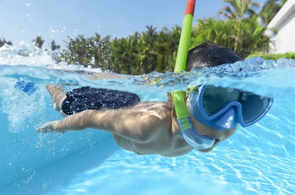 مجموعة أدوات غطس كروسيدر ايسنشال بيست واي ، متعددة الألوان ، 25039