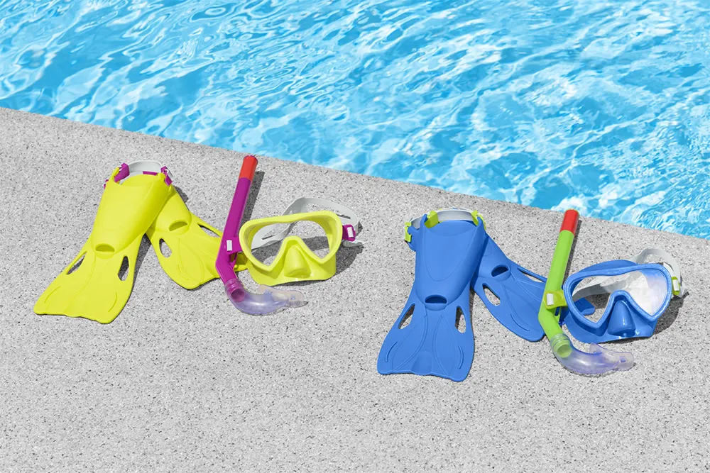 مجموعة أدوات غطس كروسيدر ايسنشال بيست واي ، متعددة الألوان ، 25039