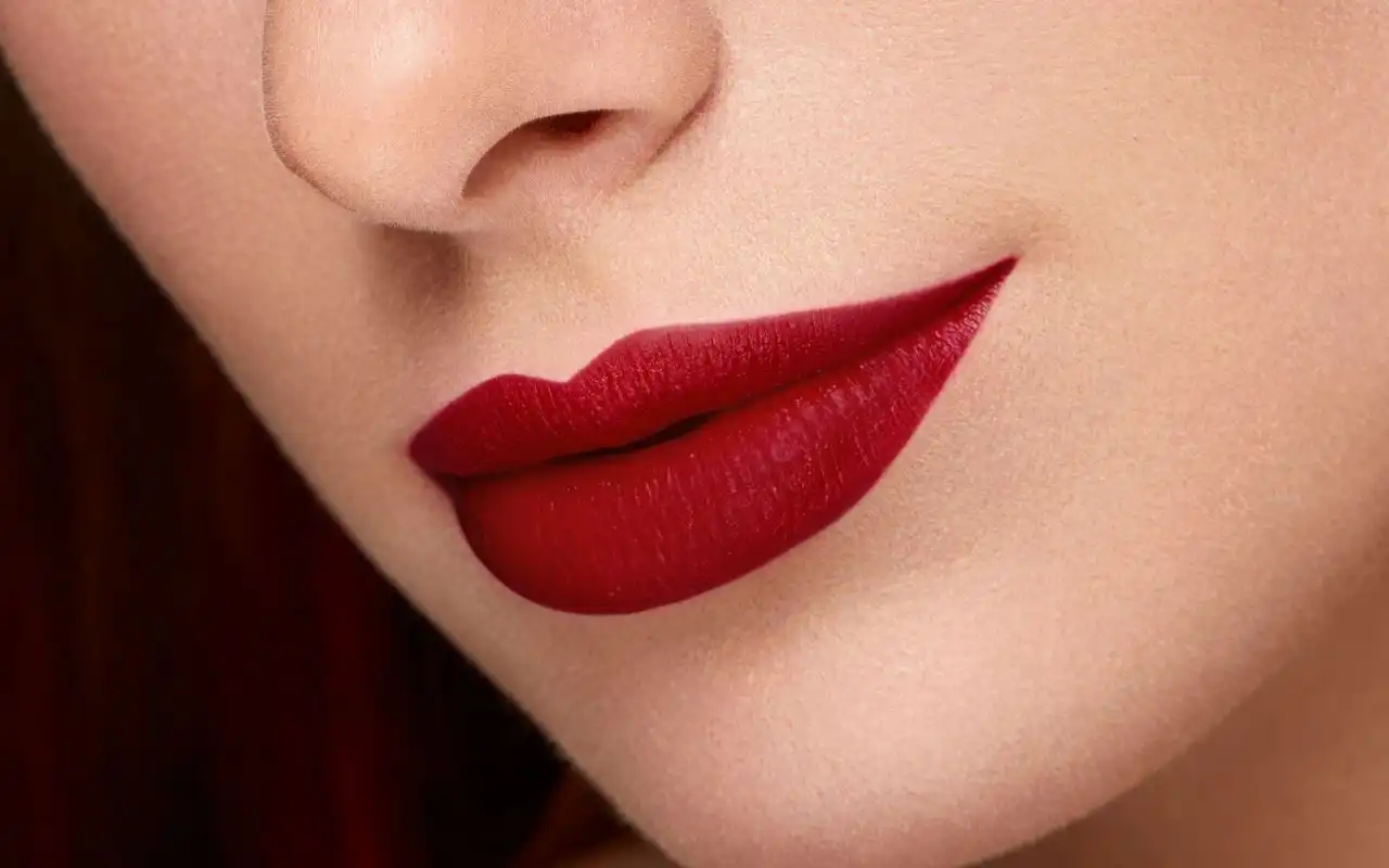 احمر شفاه بوبا اي ام لف بروف سائل مات، 012