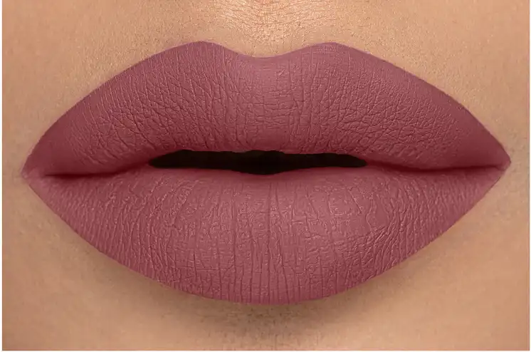 ليب ستيك فوريفر 52 اي ام انليميتيد مات، 007