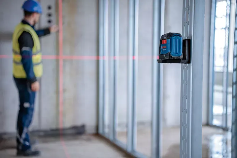 ميزان ليزر خط أحمر بوش ، 2  خطوط، 12 متر، ( GLL 12-22 ) ( 065 220)