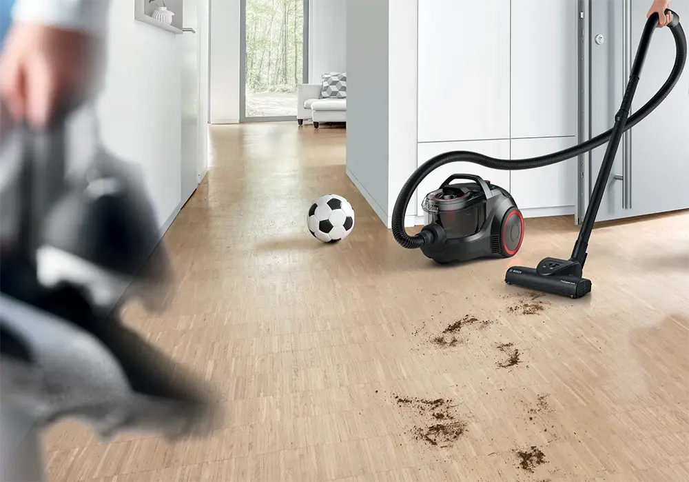 مكنسة كهربائية بووش برو باور 2000 وات، سعة 2 لتر، أسود، BGS21WPOW