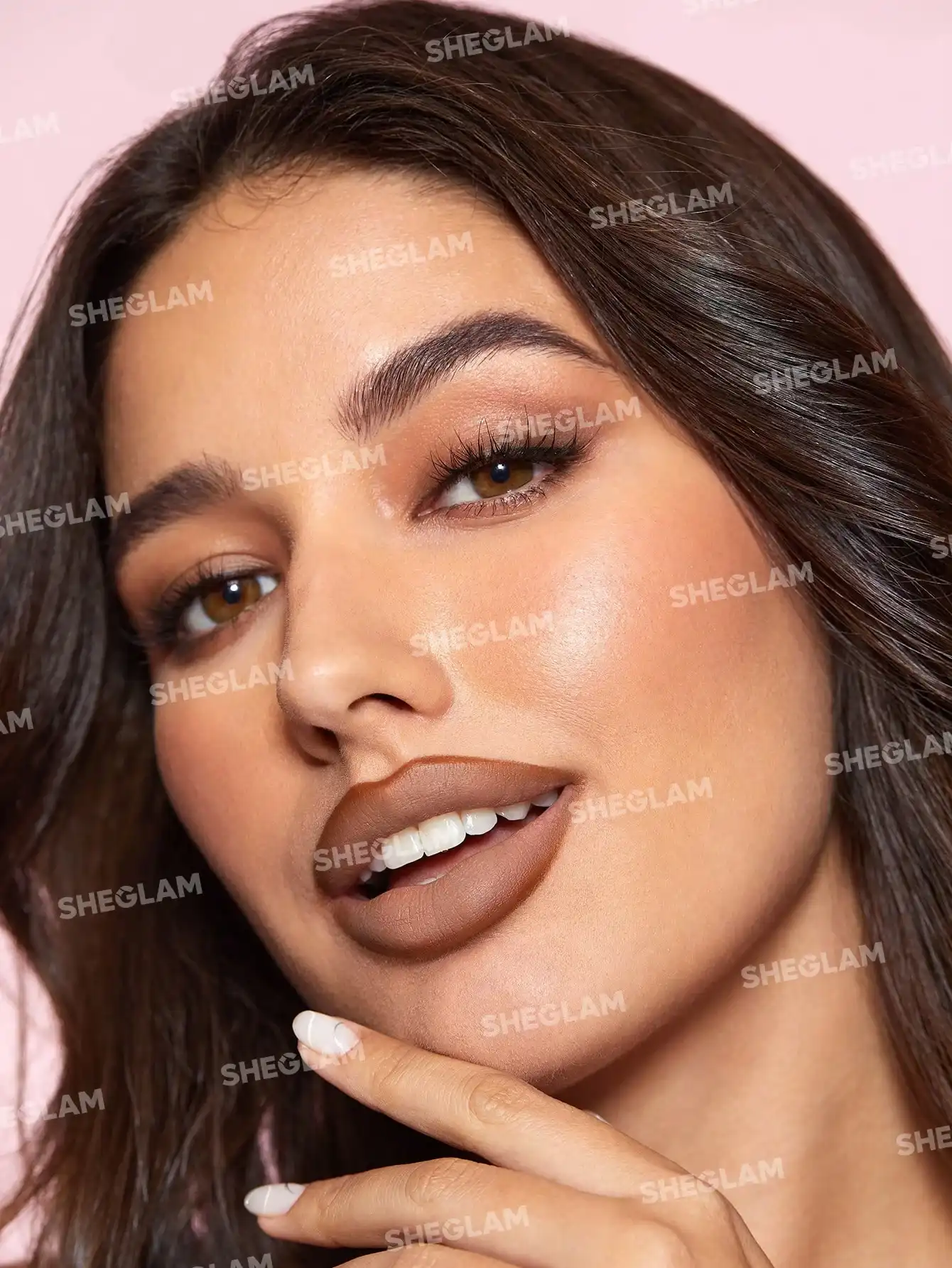 احمر شفاه ومحدد شفاه شيجلام 101 ، وارم نوتميج