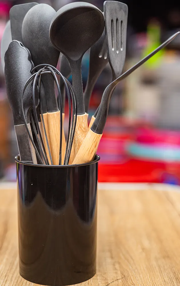 طقم توزيع بوراك سيليكون بيد خشب، 12 قطعة، ألوان متعددة، موديل 1630