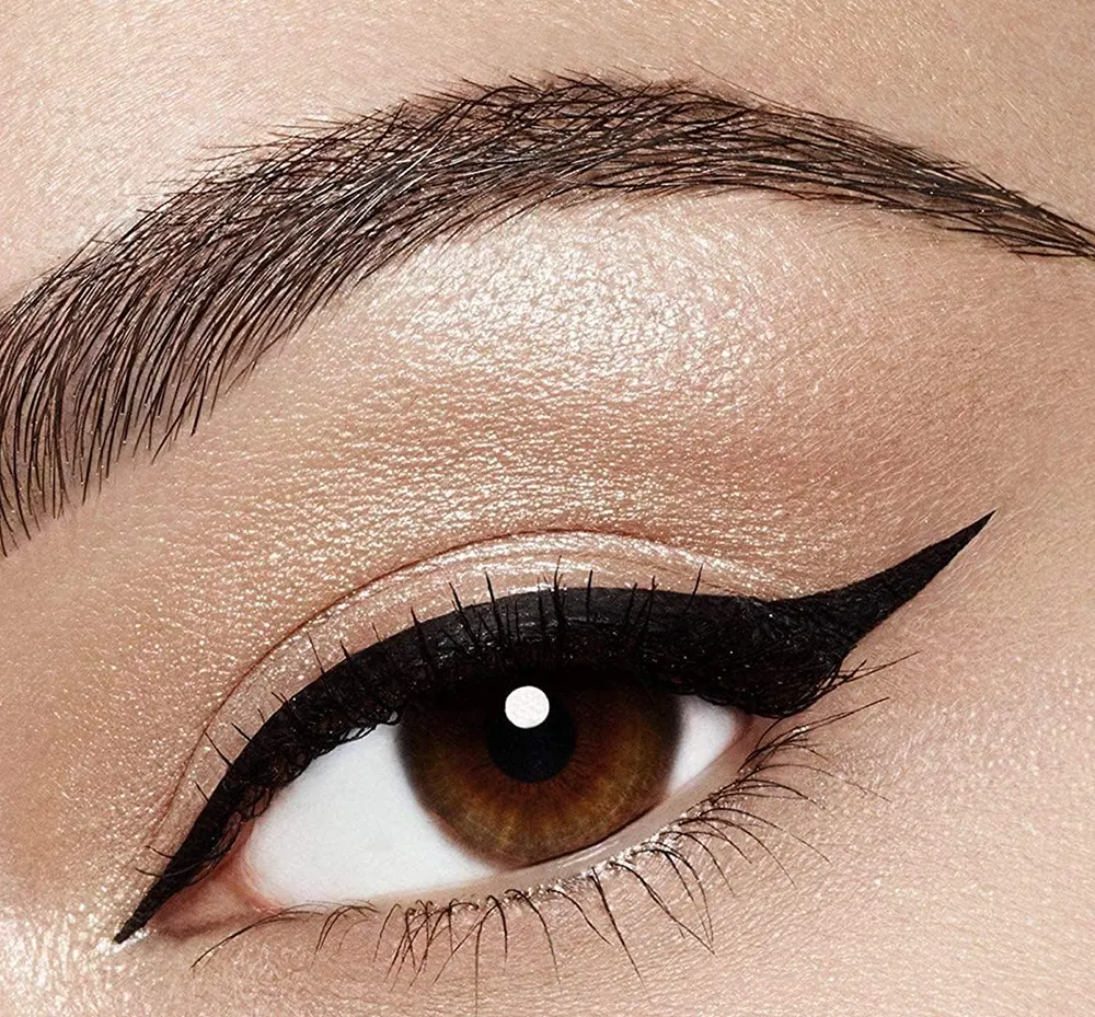 ايلاينر ريميل سائل جلام آيز بروفشنال، اسود