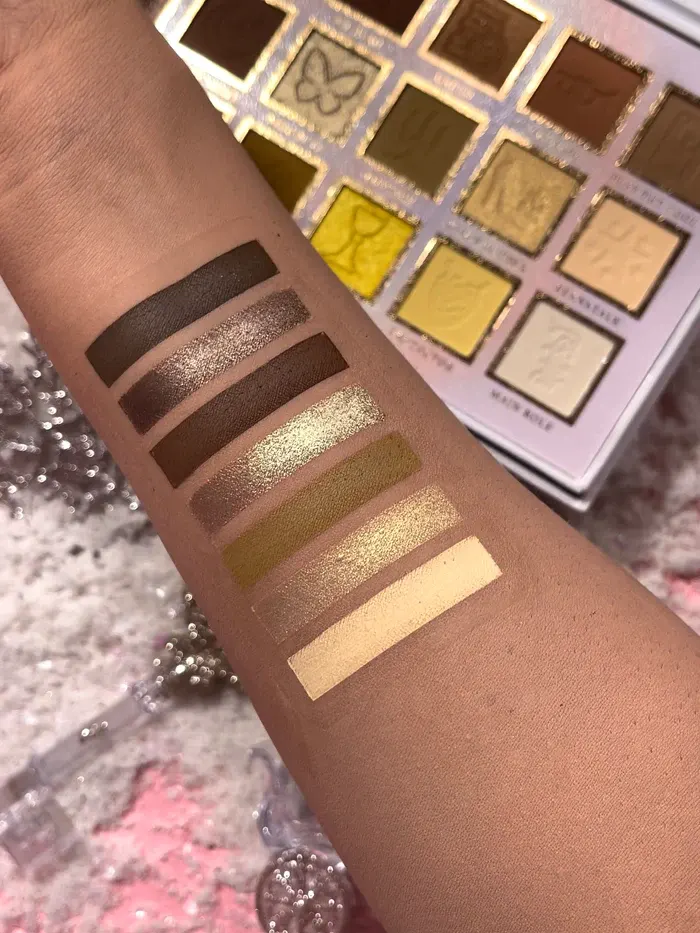 باليت ايشادو بي لويز اف ذا كراون فيتس، 21 لون