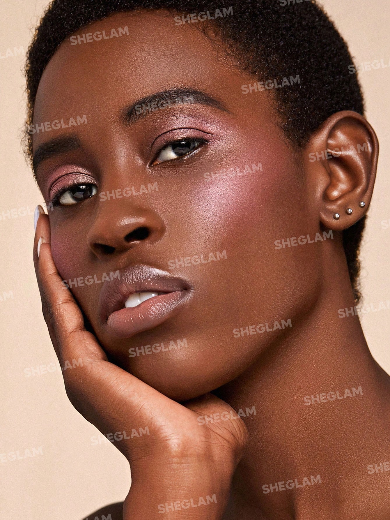 بلشر شيجلام ديفاين فلاش مات، انستا فليم