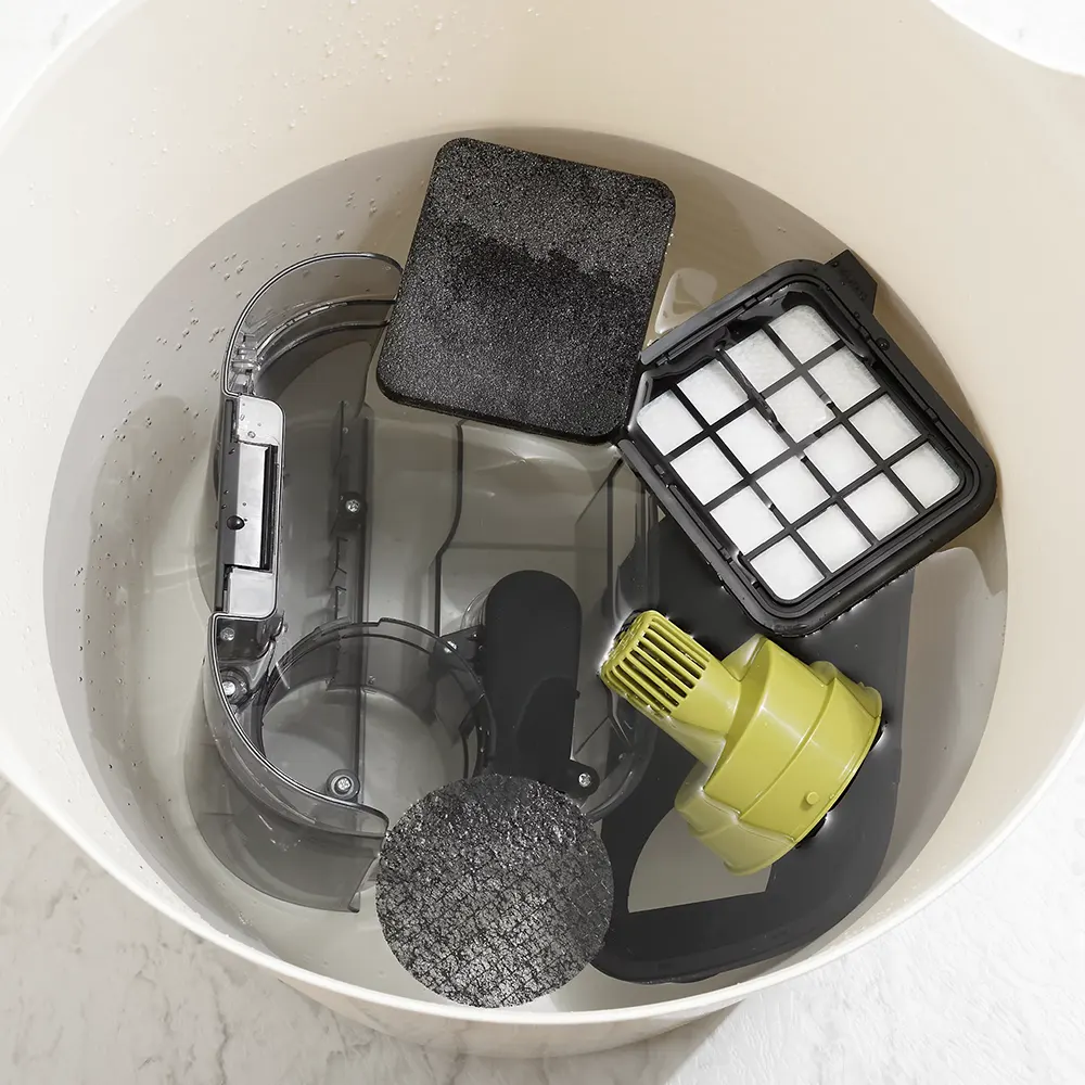 مكنسة باناسونيك 1800 وات، بدون كيس، حاوية 2.2 لتر، لون أخضر*أسود،  MC.CL603G