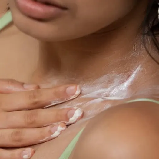 بادي باتر ذا بودي شوب بريتش روز مرطب للجسم، 200 مل.