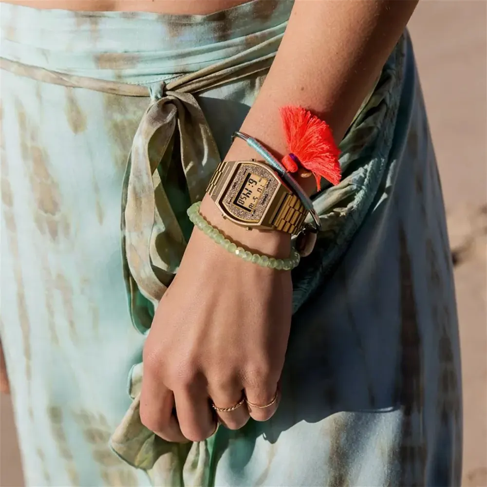 ساعة كاسيو رقمية للجنسين، مينا ذهبية، سوار ستانلس ستيل ذهبي، B640WGG-9DF