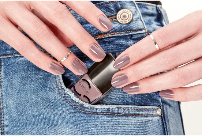 مونيكر كاتريس جل ايكو نيلز، 28