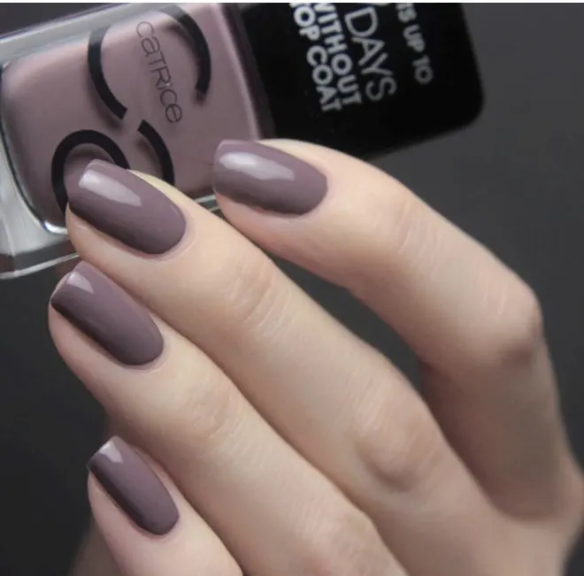 مونيكر كاتريس جل ايكو نيلز، 28