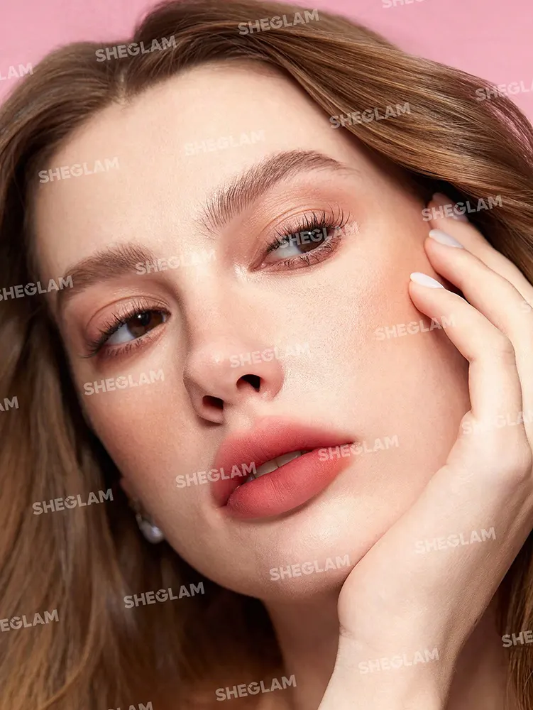 احمر شفاه شيجلام ليب بلور سوفت هايز، ثينك توايس