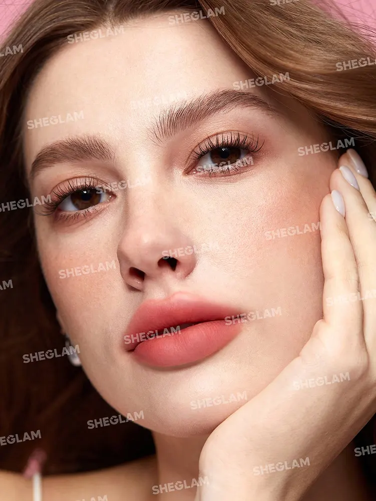 احمر شفاه شيجلام ليب بلور سوفت هايز، انذر راوند