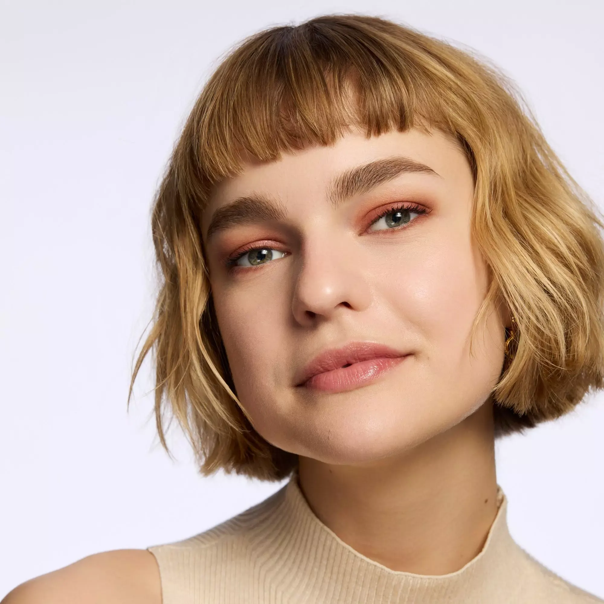 باليت ايشادو و بلاشر كاتريس كوزي جلو، 001، 6 الوان