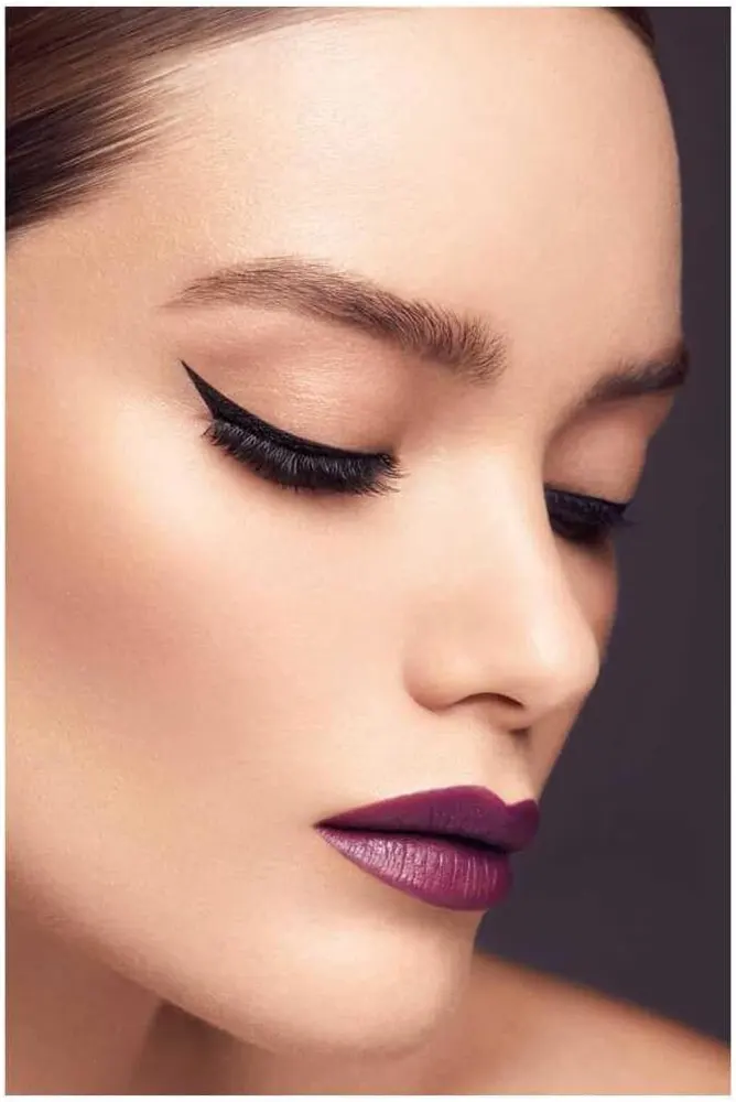 ايلاينر فينيل لاينر لامع مقاوم للماء من جولدن روز، اسود