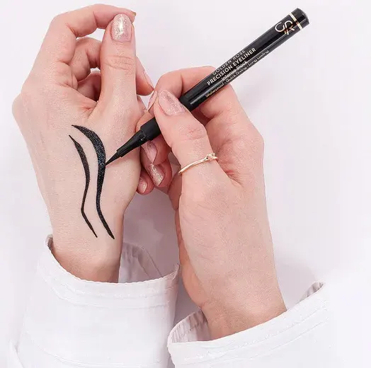 ايلاينر بريسيجن من جولدن روز، اسود