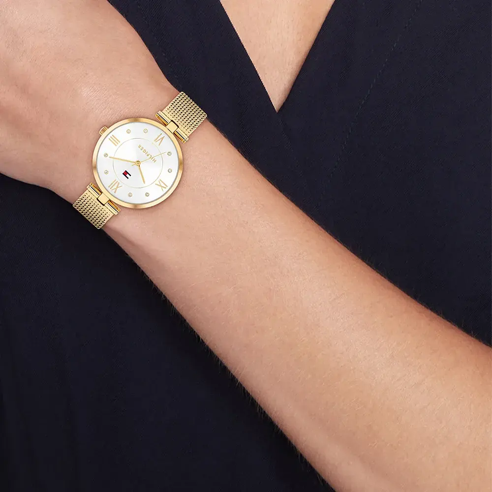 ساعة تومي هيلفيغر نسائى، مينا فضي، عقارب دائرية، سوار ستانلس ستيل ذهبي، 1782805