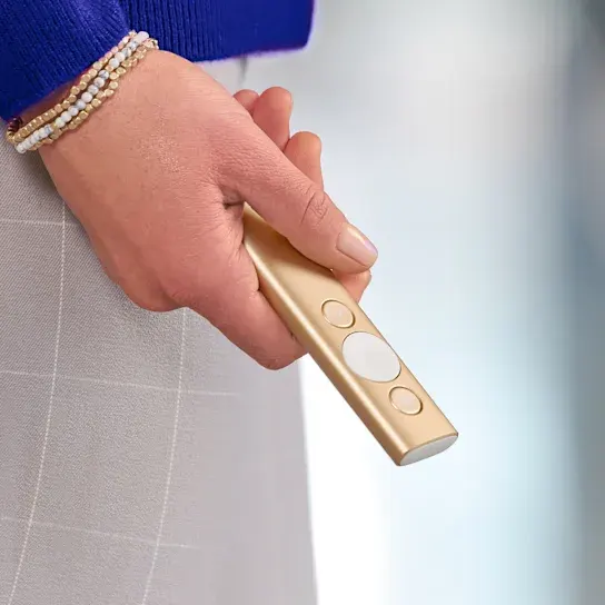 ريموت العروض التقديمية لوجيتك سبوت لايت، اتصال بلوتوث، مستقبل usb 2.4 جيجا هرتز، نطاق توصيل 30 متر، ذهبي