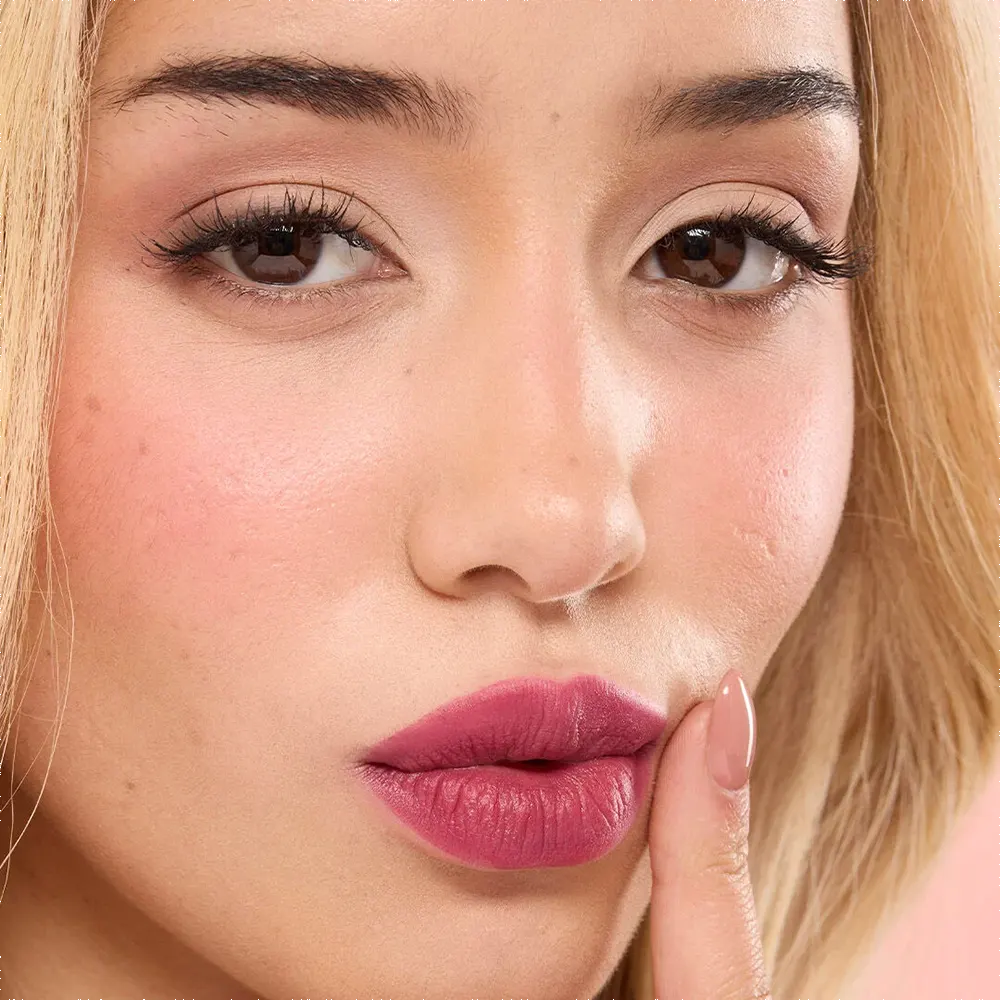 احمر شفاه ريفولوشن اير بلور سائل سوفت مات، روزوود