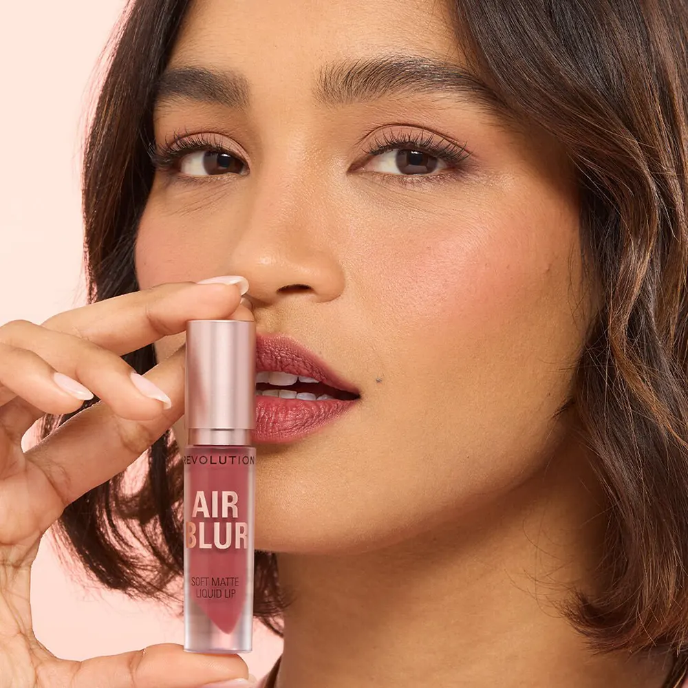 احمر شفاه ريفولوشن اير بلور سائل سوفت مات، بيتشي