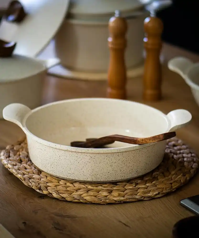 طقم صواني جرانيت جلوري بريميوم 2 قطعة، مقاس 26 سم + 30 سم، بيج