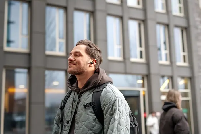 سماعات أذن لاسلكية من فيليبس سيريس 2000، بلوتوث 5.3، مقاومة للماء IPX4، مدة تشغيل تصل إلى 28 ساعة، أسود، TAT2139BK-97