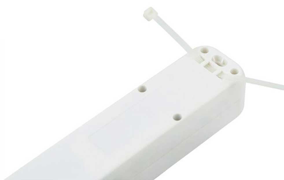 مشترك كهرباء بلو جارد، 2 متر، 6 منافذ، 3500 وات، 250 فولت، 16 أمبير، أبيض