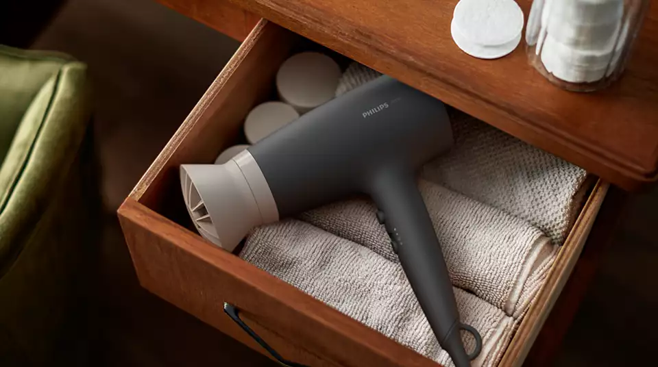 استشوار فيليبس، 2100 وات، أسود، BHD351