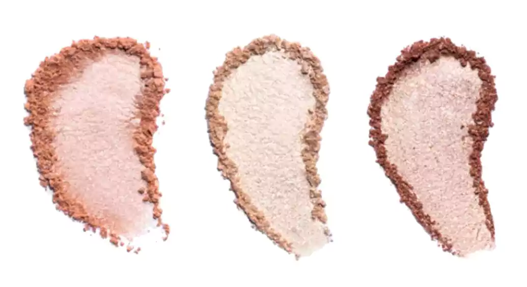 باليت هايلايتر ايسينس تشوز يور جلو