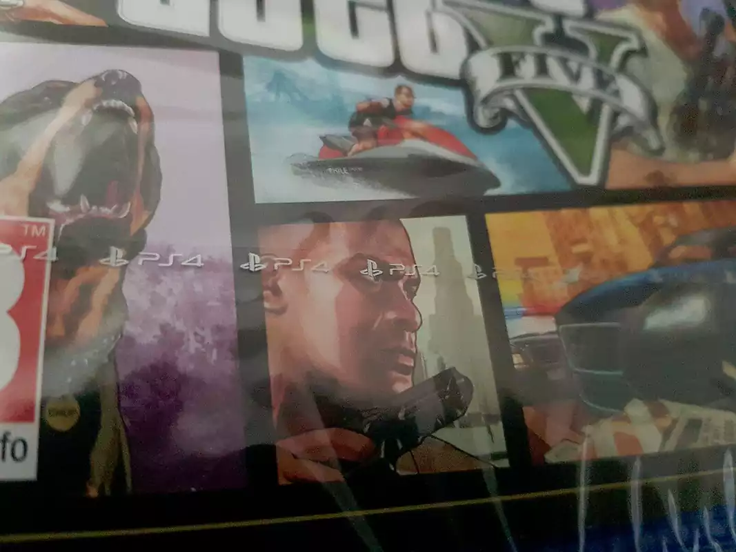 لعبة GRAND THEFT AUTO V DVD بلايستيشن 4