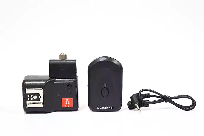 مشغل فلاش  كاميرا لاسلكي، مشغل فلاش إضاءة محمول ، أسود  FM PT.04NE